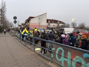 Fahrradkontrolle an der Albrecht-Dürer-Schule. Mehr Verkehrssicherheit in der dunklen Jahreszeit